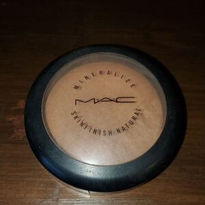 MAC Cosmetics Mineralize Skin Finish Natural Face Powder- Give Me Sun